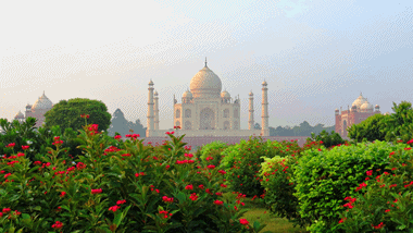 <p><p>The Moonlight Garden Of Agra: Mehtab Bagh