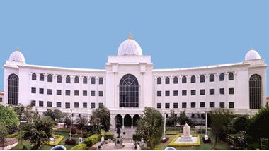 <p>Famous Collections of Salar Jung Museum